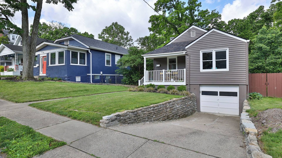 Oakley House | QCB + MCM - Neighboring Renovated Hyde Park Homes