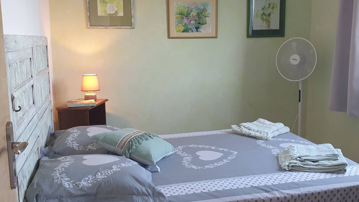Valle-de-Campoloro Bed & Breakfast | Quadruple room (2 bedrooms) in a village house "A Caserella"