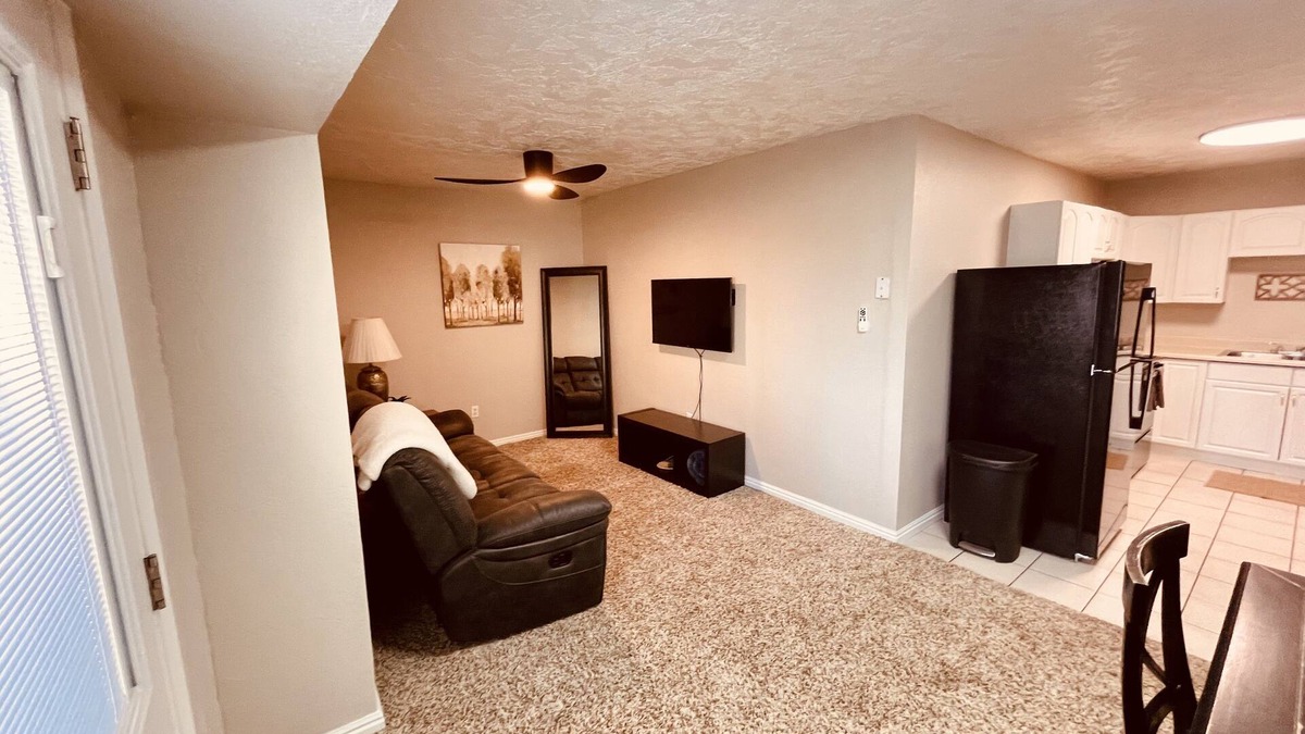 Ucon Apartment | Quaint 100-Year-Old Historic Building Apt#3: Cozy Stay!