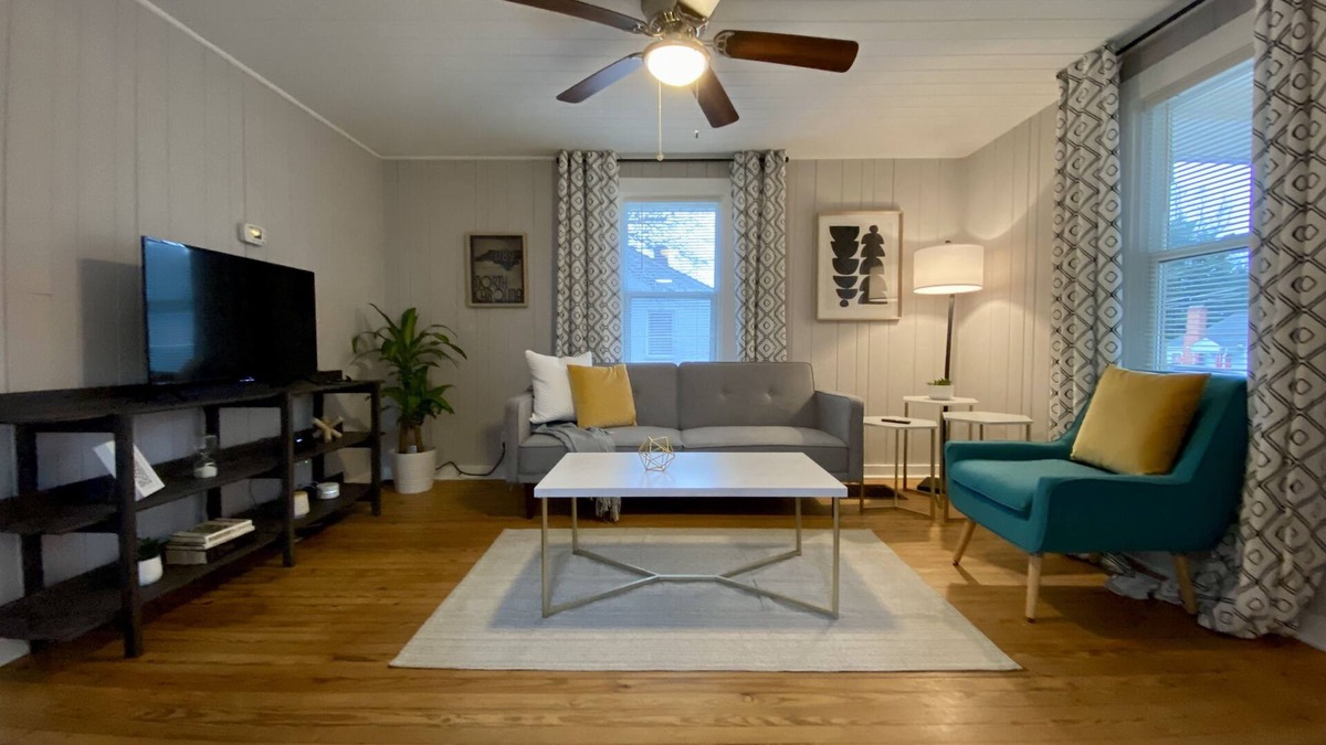 Kernersville Cottage | Quaint 2 bed 1 bath cottage style home