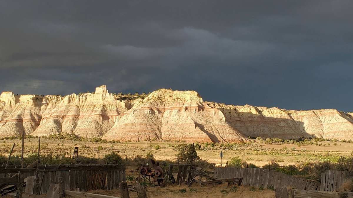 Cannonville Cabin | Quaint and spacious cabin in the heart of Bryce Canyon Country