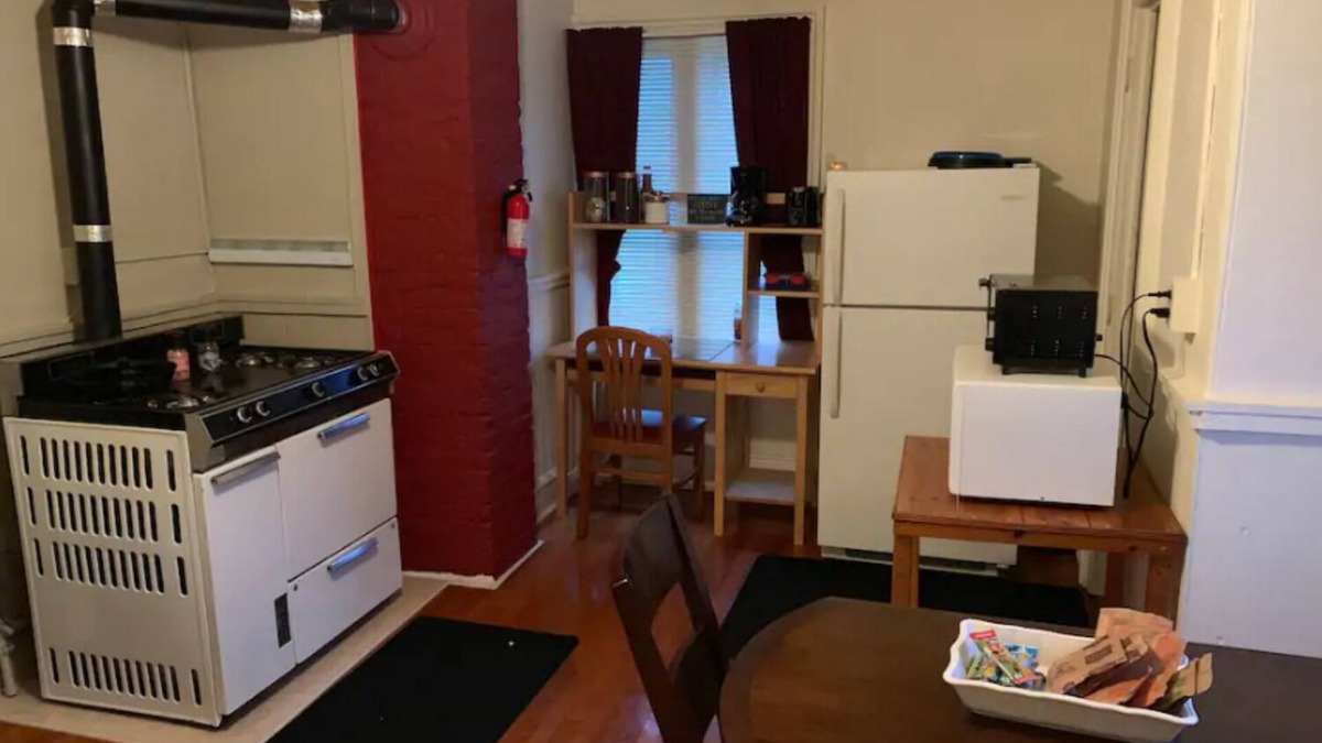 Norwich Apartment | Quaint apt 5 miles to Mohegan sun 10 to Foxwoods