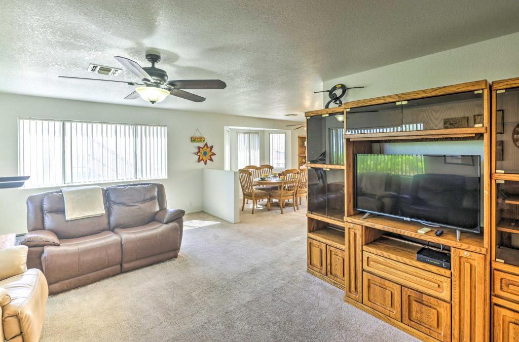 Sunridge Estates House | Quaint Bullhead City Getaway about 2 Mi to River!