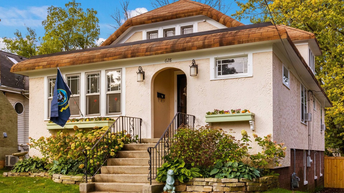 Mundelein House | Quaint Bungalow, near Great Lakes Naval Base