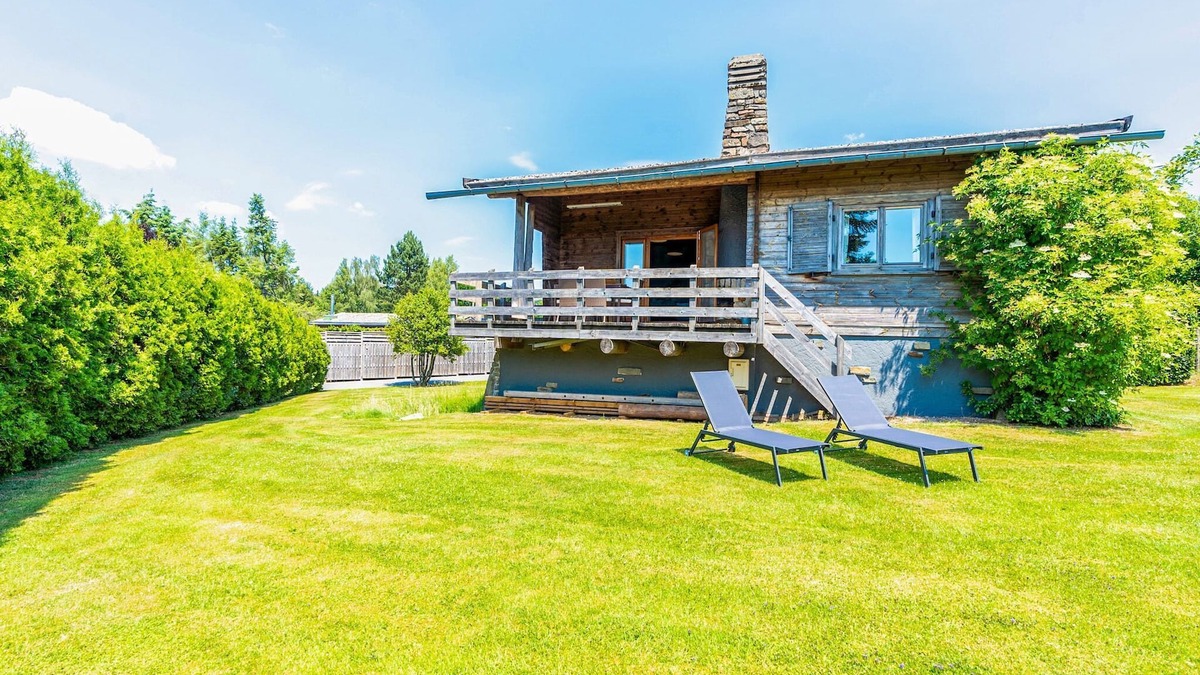 Bernister Ski Chalet | Quaint Chalet, Bernister