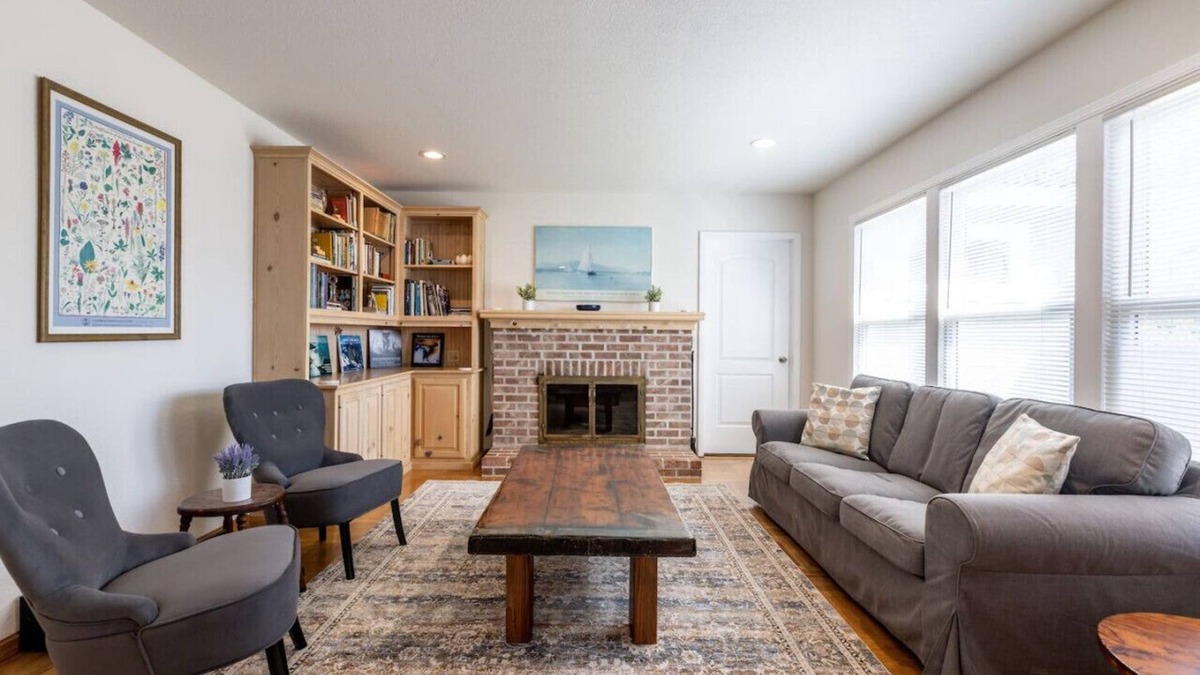 Palo Alto House | Quaint & Charming 4BR Tranquil Palo Alto Retreat