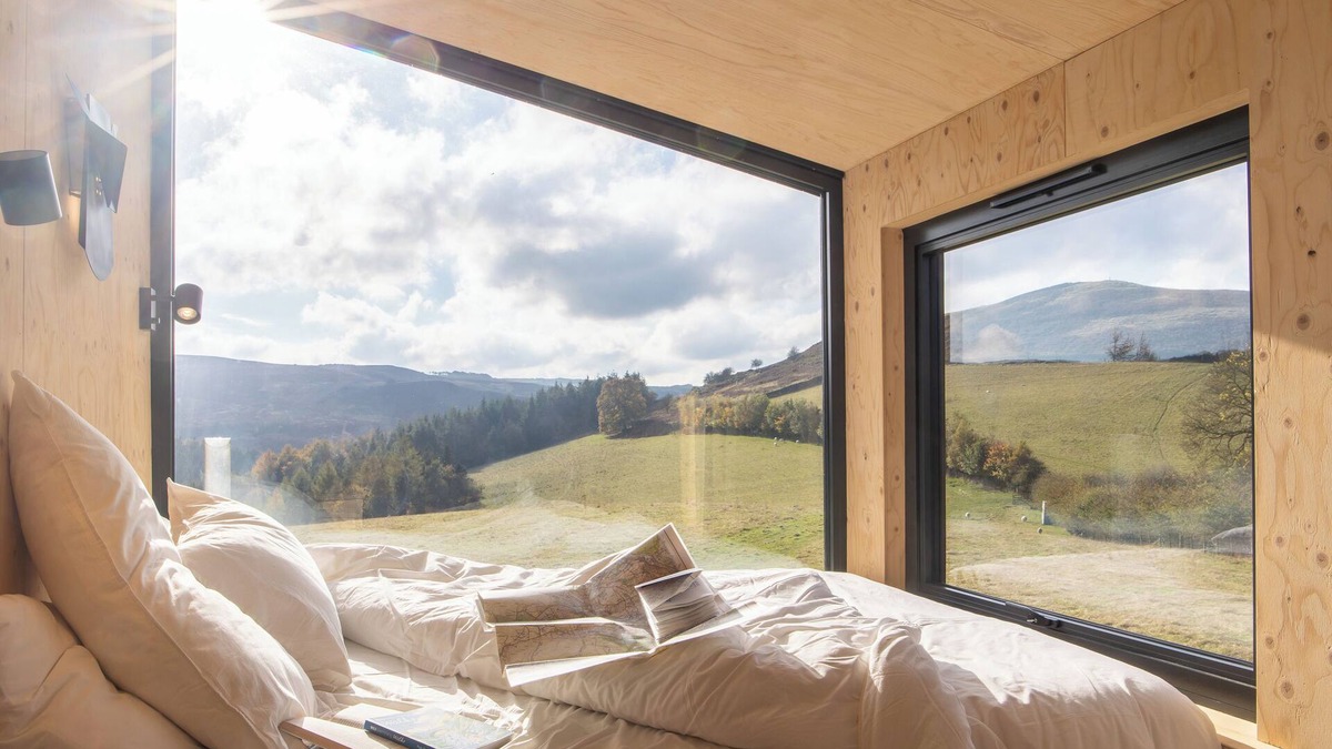 Hope Valley Cabin | Quaint & cosy cabin tucked away in a private slice of Peak District countryside.