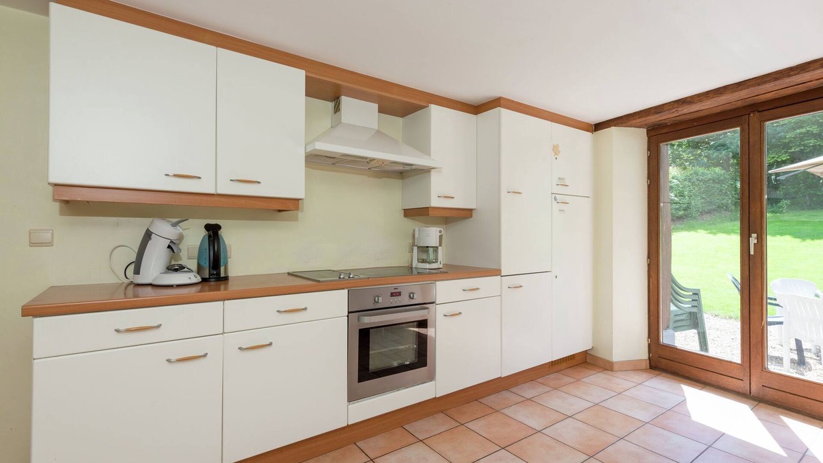 Lierneux Cottage | Quaint Cottage In Jevigné with Terrace