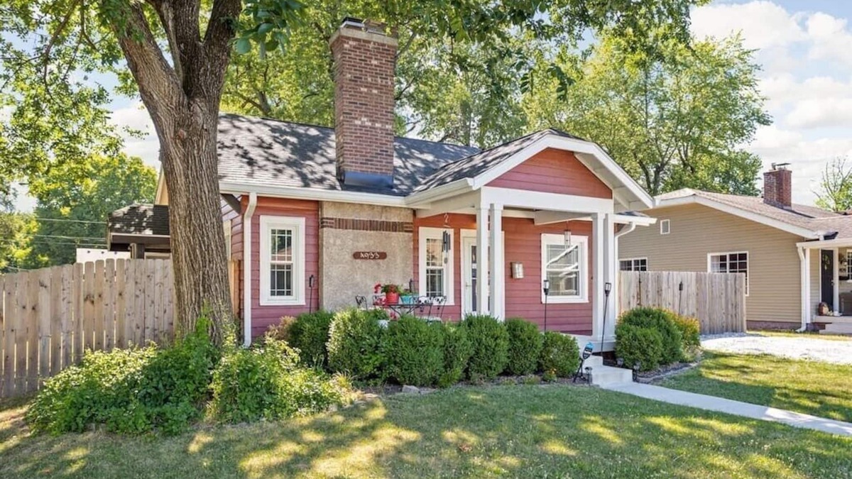 Meridian-Kessler House | Quaint Cottage in SoBro - Parking