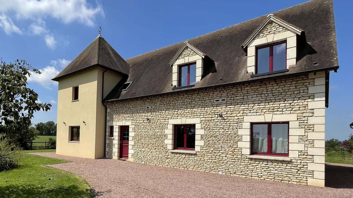 Les Ventes-de-Bourse Cottage | Quaint Country House with Spa, Terrace, and Children's Playground