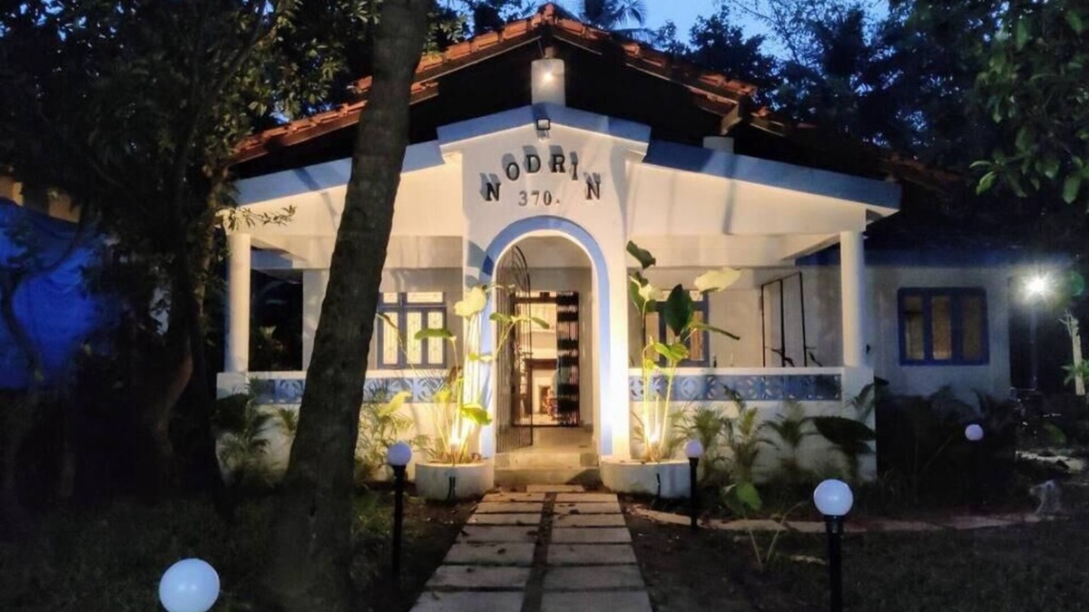 Sernabatim Villa | Quaint Goan Villa With Compounded Garden Space