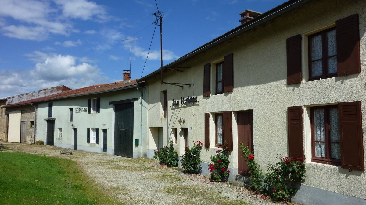 Barricourt House | Quaint Holiday Home in Tailly