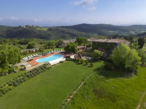 Palazzina House | Quaint house in Murlo with shared pool