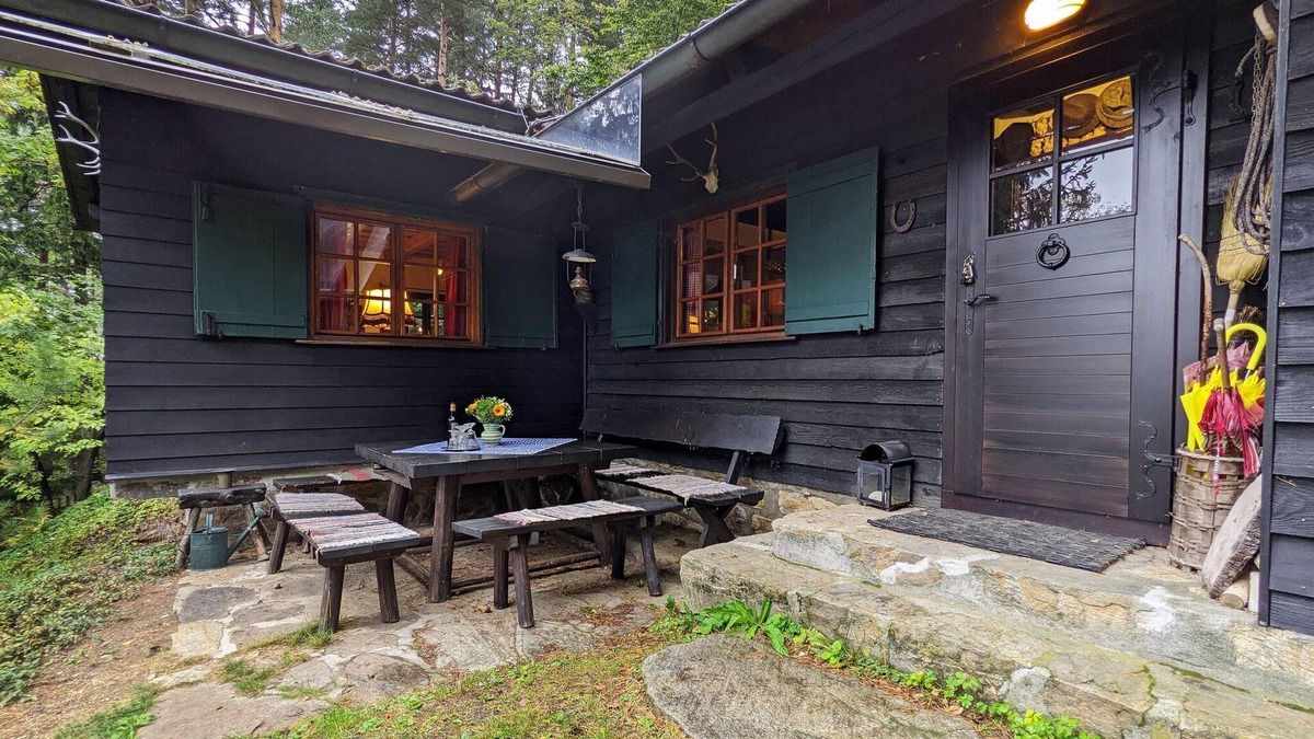 Hochegg House | Quaint hunting lodge in Edlitz in the middle of the forest