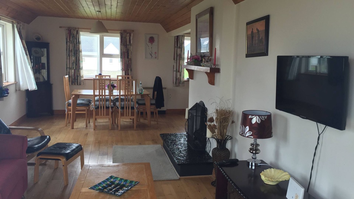 Liscannor House | Quaint little cottage in the heart of Liscannor
