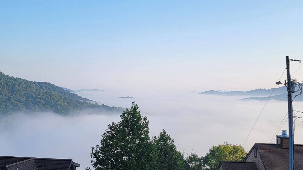 Burnsville Condo | Quaint Mt. Mitchell Condo