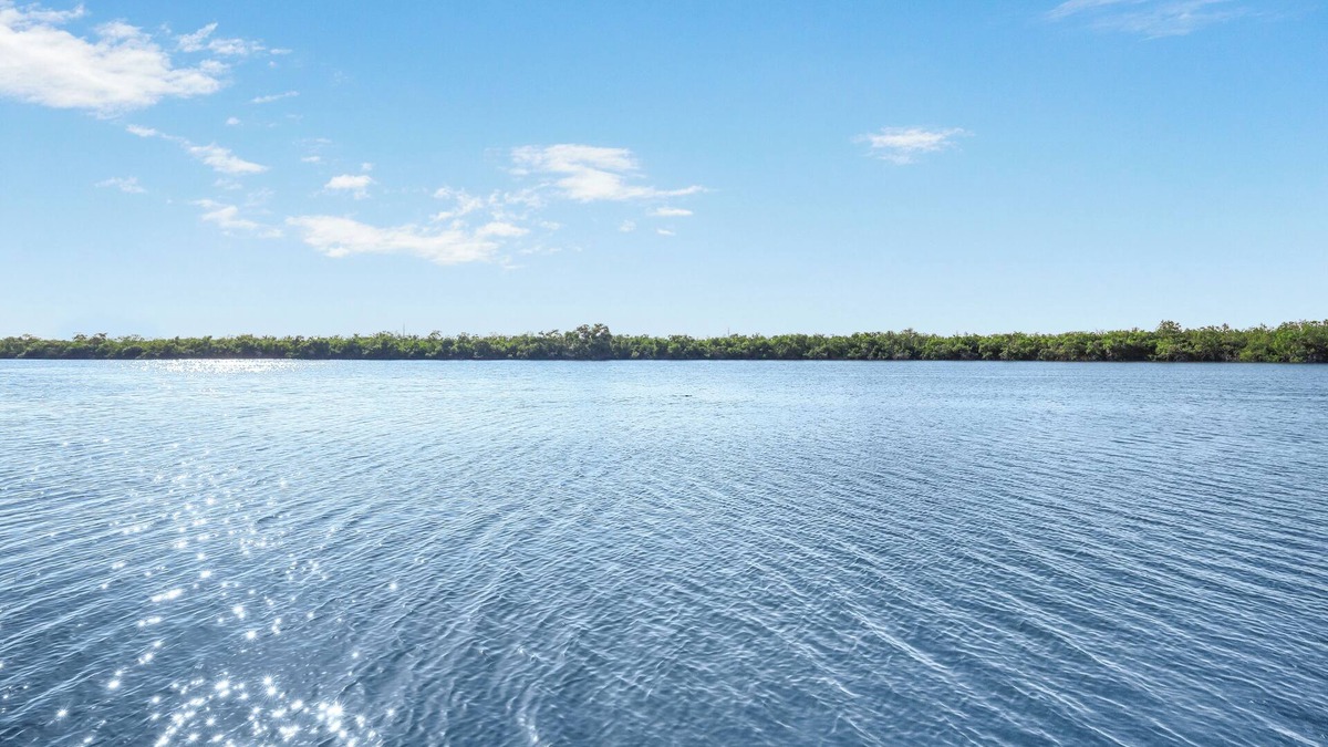 Hammock Bay Condo | Quaint Naples condo w/pool & short drive to Marco