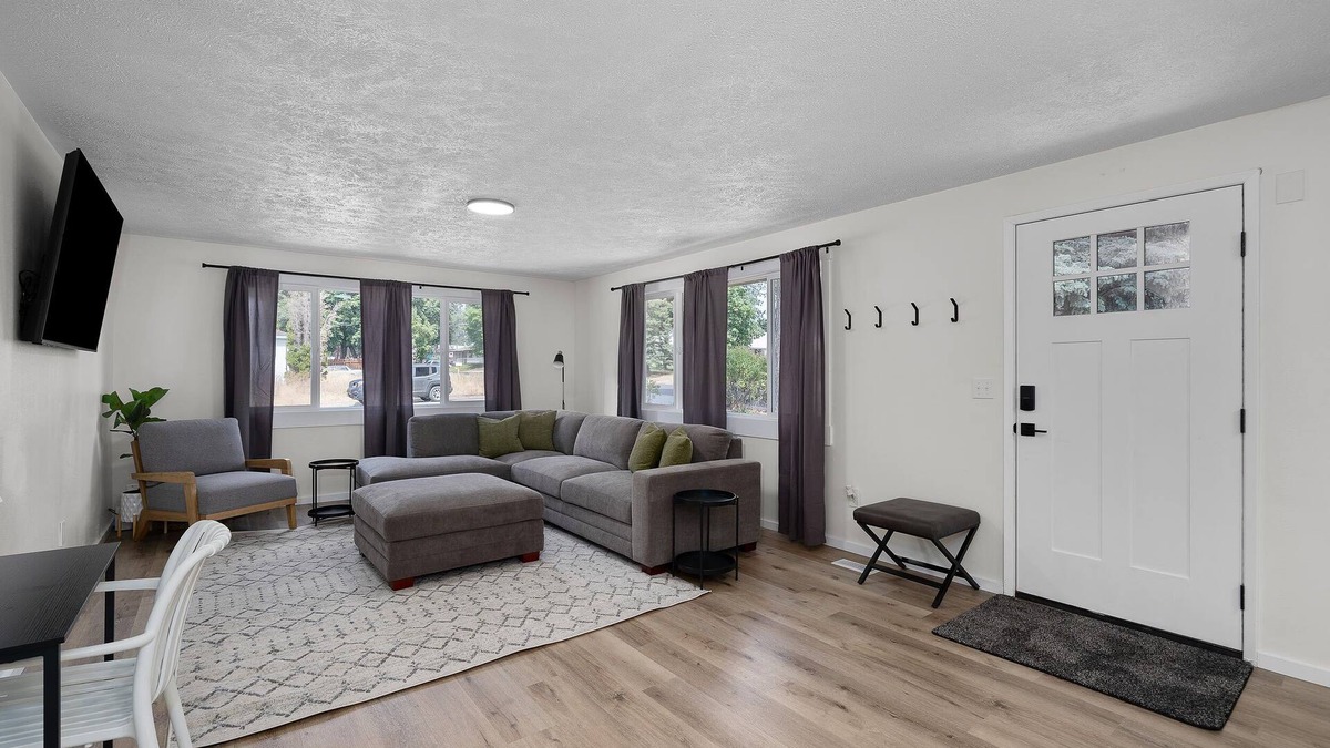 Spokane Valley House | Quaint Spokane Valley Home