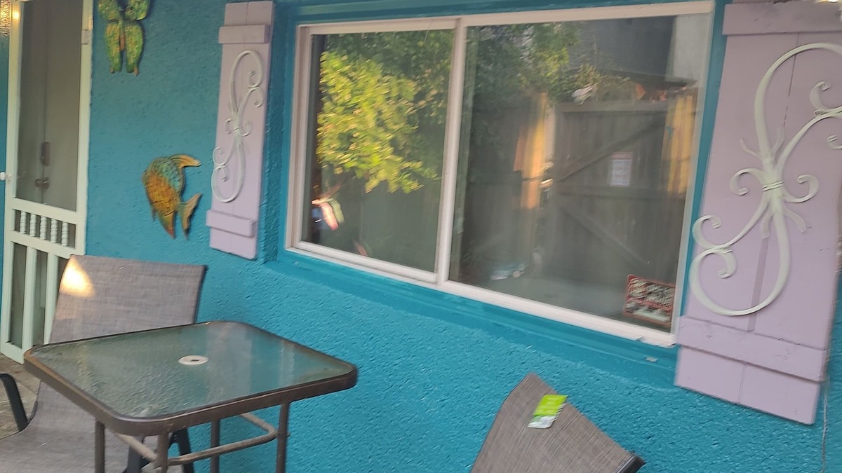 Metropolitan Cottage | Quaint Victorian tiny house in Starland District, pets ok/fully furn/all util