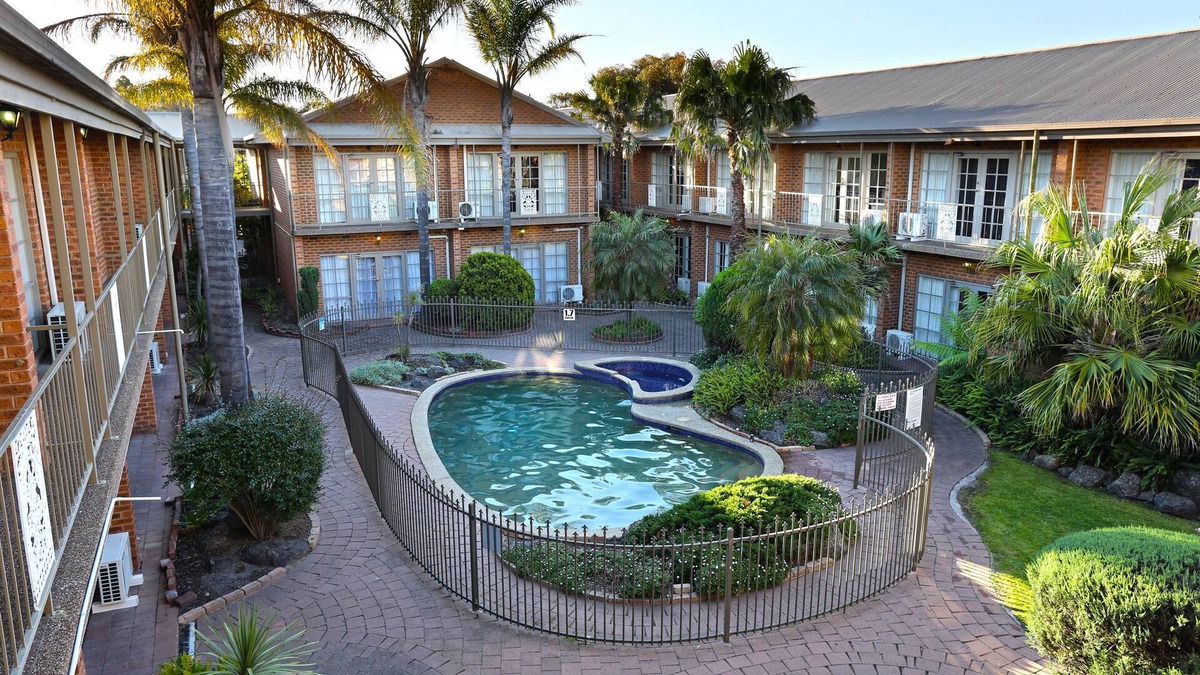 Westmeadows Hotel | Quality Hotel Melbourne Airport