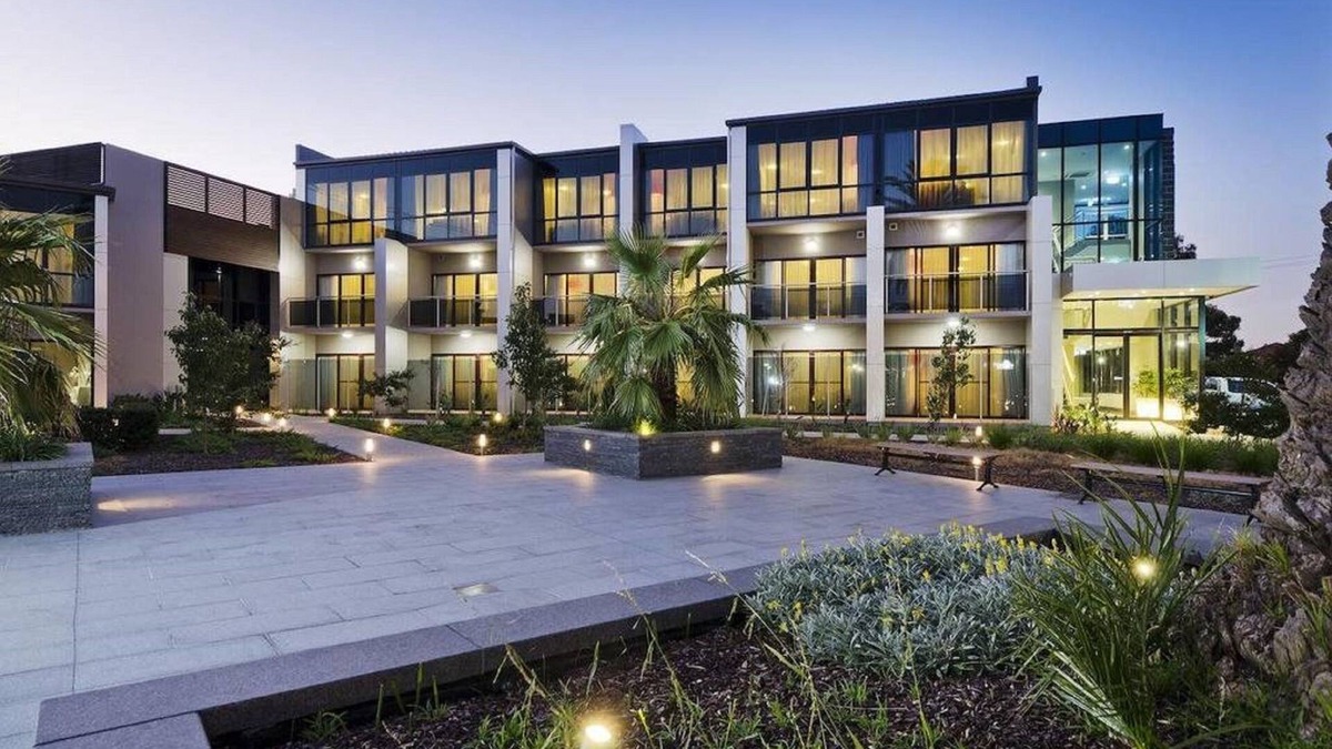 Taylors Lakes Hotel | Quality Hotel Taylors Lakes