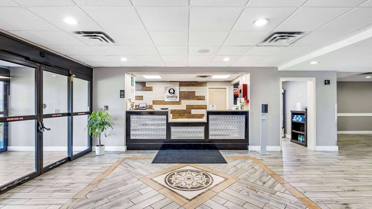 Clarksville Hotel | Quality Inn Clarksville - Exit 11