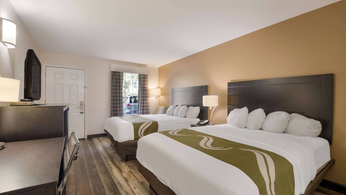 Decherd Hotel | Quality Inn Decherd/Winchester