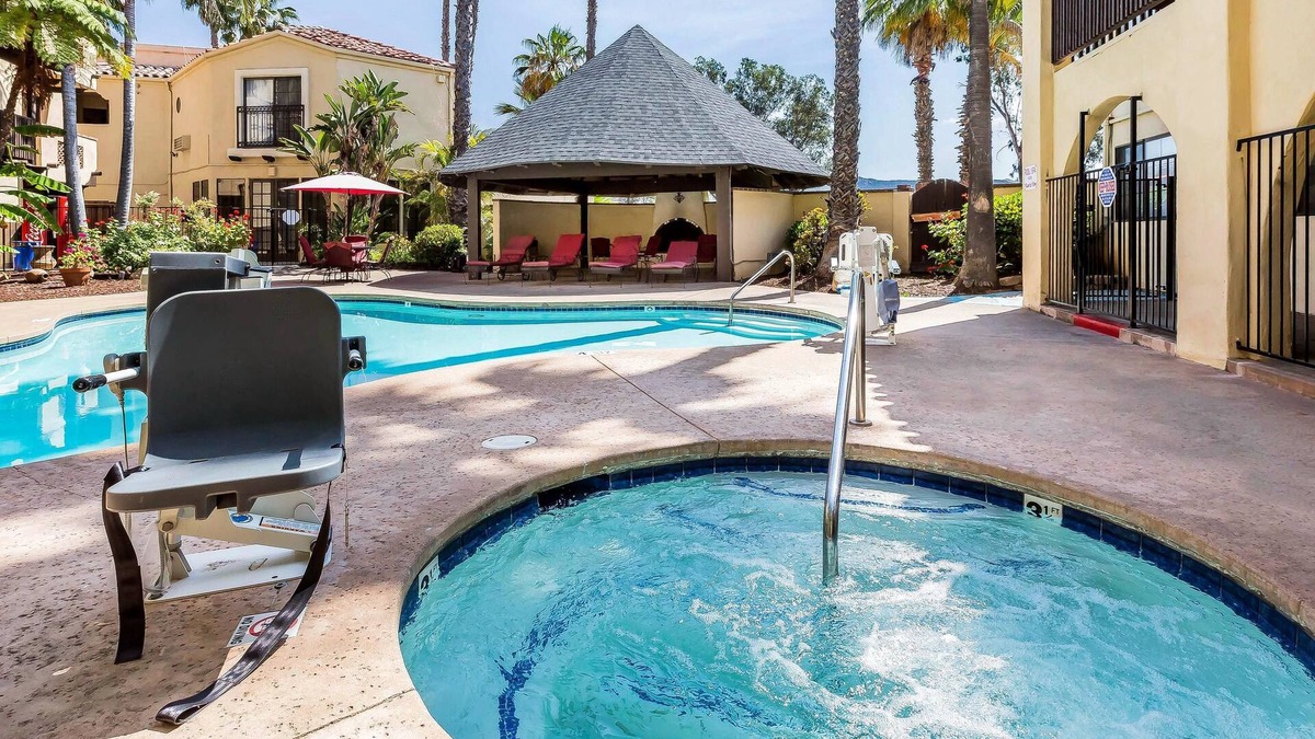 Fallbrook Hotel | Quality Inn Fallbrook I-15