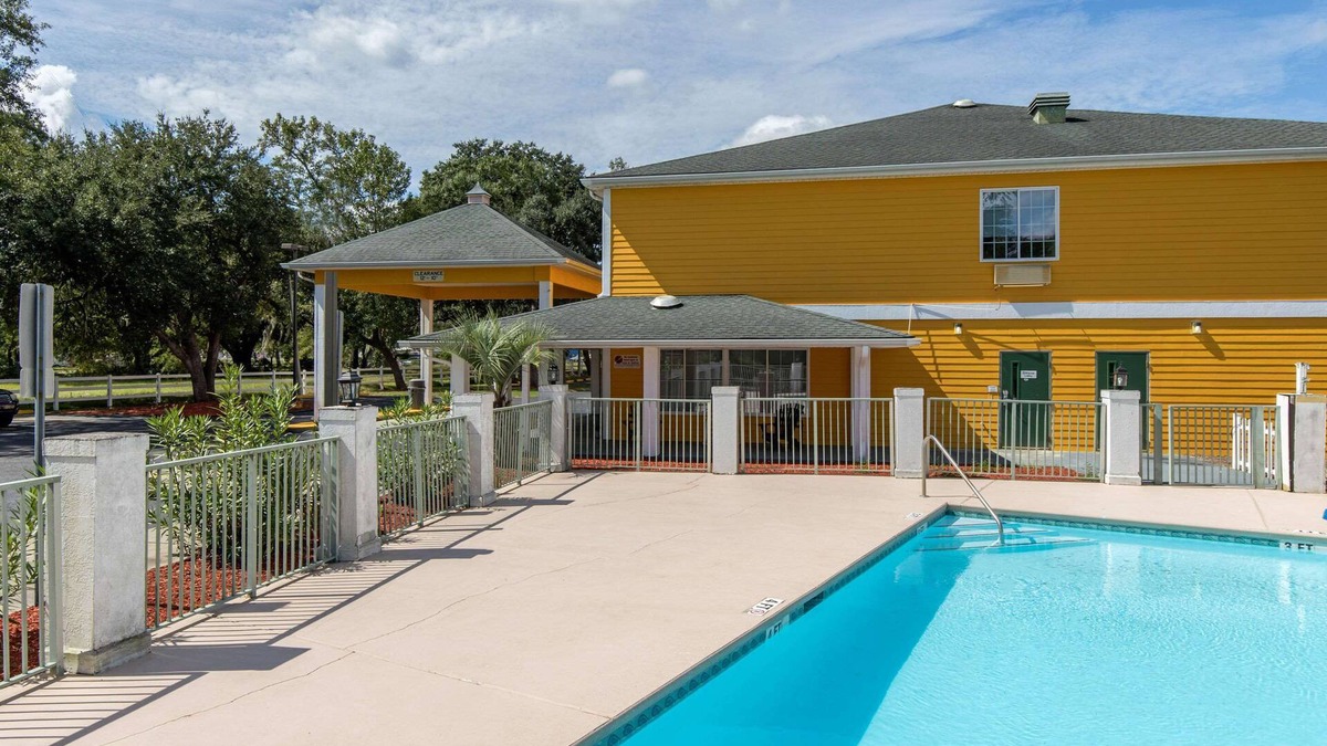 Kingstree Hotel | Quality Inn Kingstree
