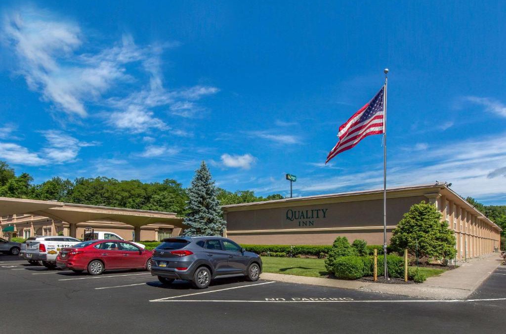 Ledgewood Hotel | Quality Inn Ledgewood - Dover