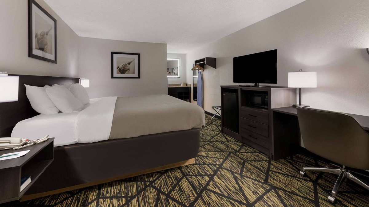 Doctors Inlet Hotel | Quality Inn Orange Park Jacksonville