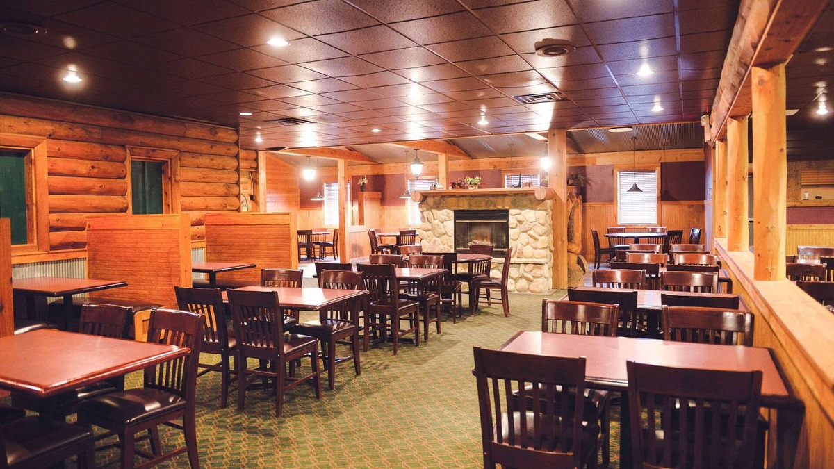 Ames Hotel | Quality Inn & Suites Ames Conference Center Near ISU Campus