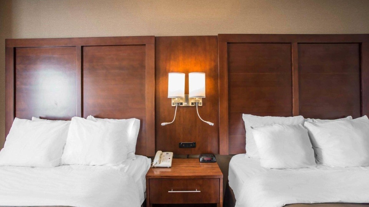 Boonville Hotel | Quality Inn & Suites Boonville - Columbia