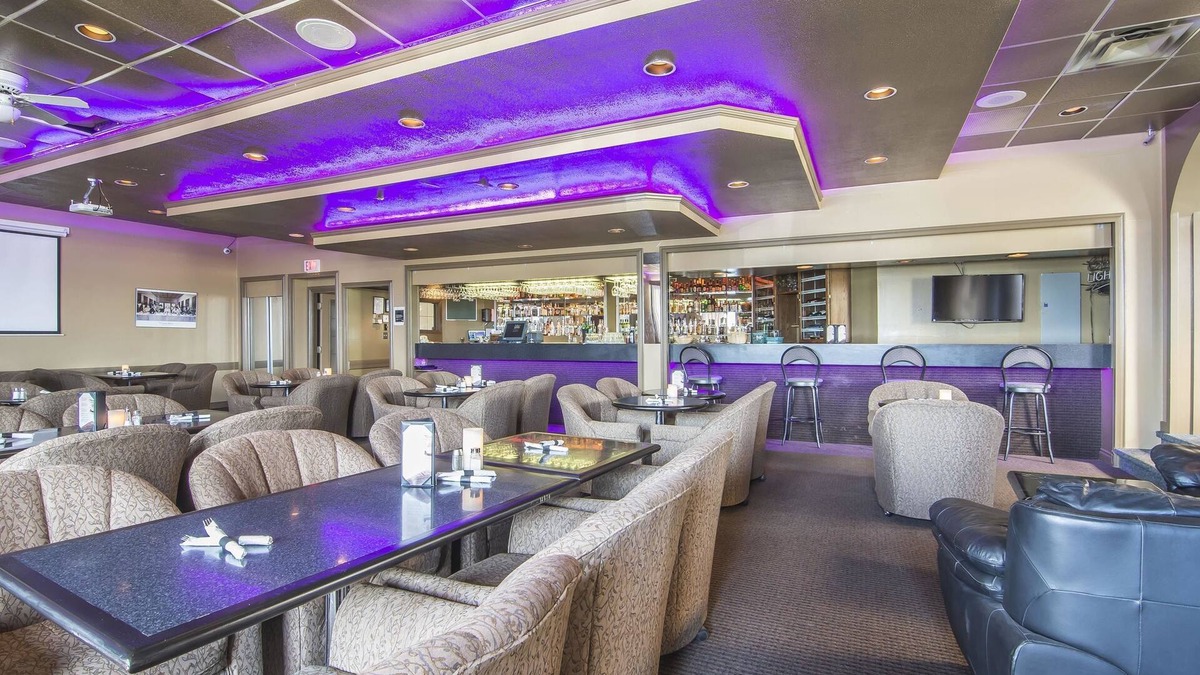 High Level Hotel | Quality Inn & Suites