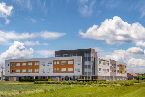 Mont Joli Hotel | Quality Inn & Suites