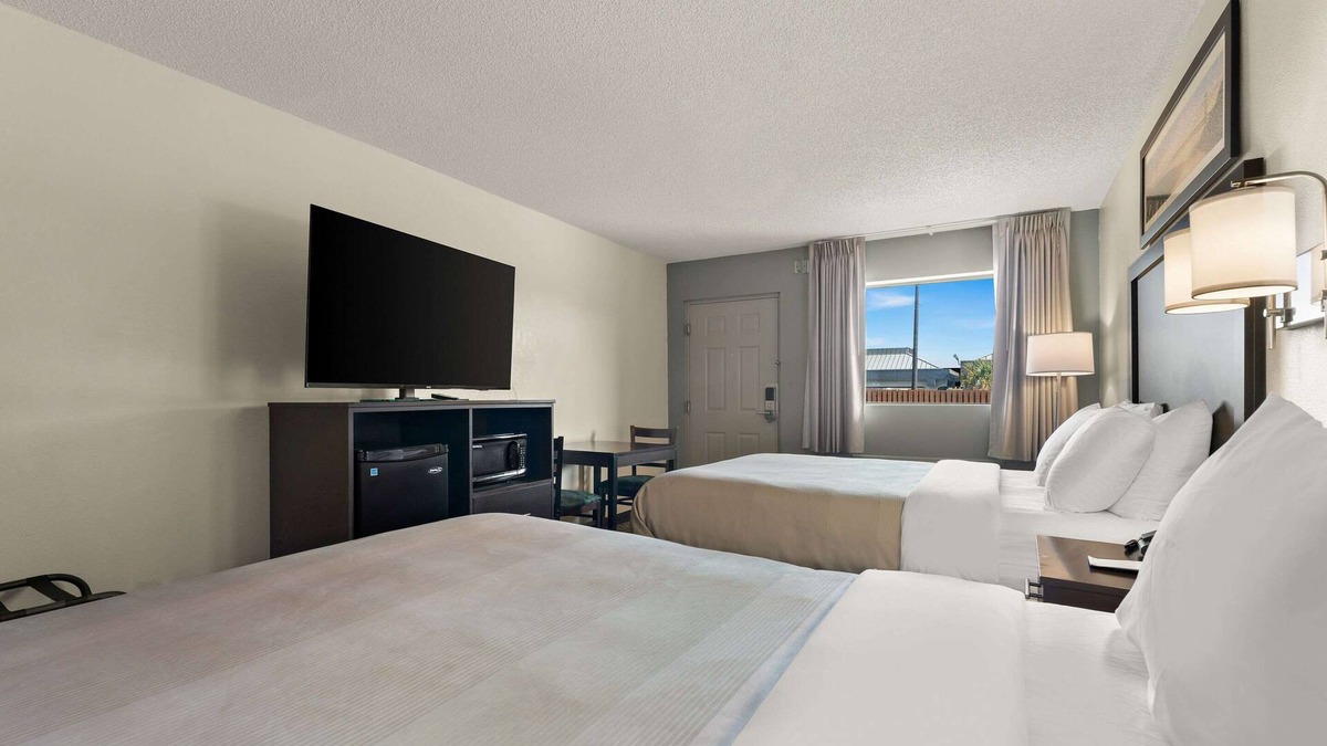 Dublin Hotel | Quality Inn & Suites Dublin