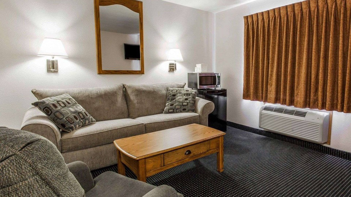 Goldendale Hotel | Quality Inn & Suites Goldendale