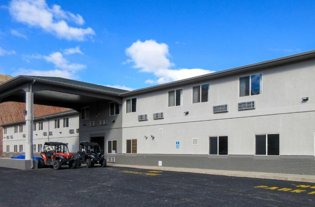 Salina Hotel | Quality Inn & Suites Salina National Forest Area