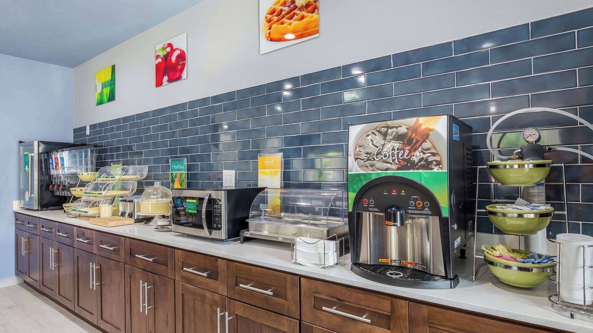 Suffolk Hotel | Quality Inn & Suites Suffolk West
