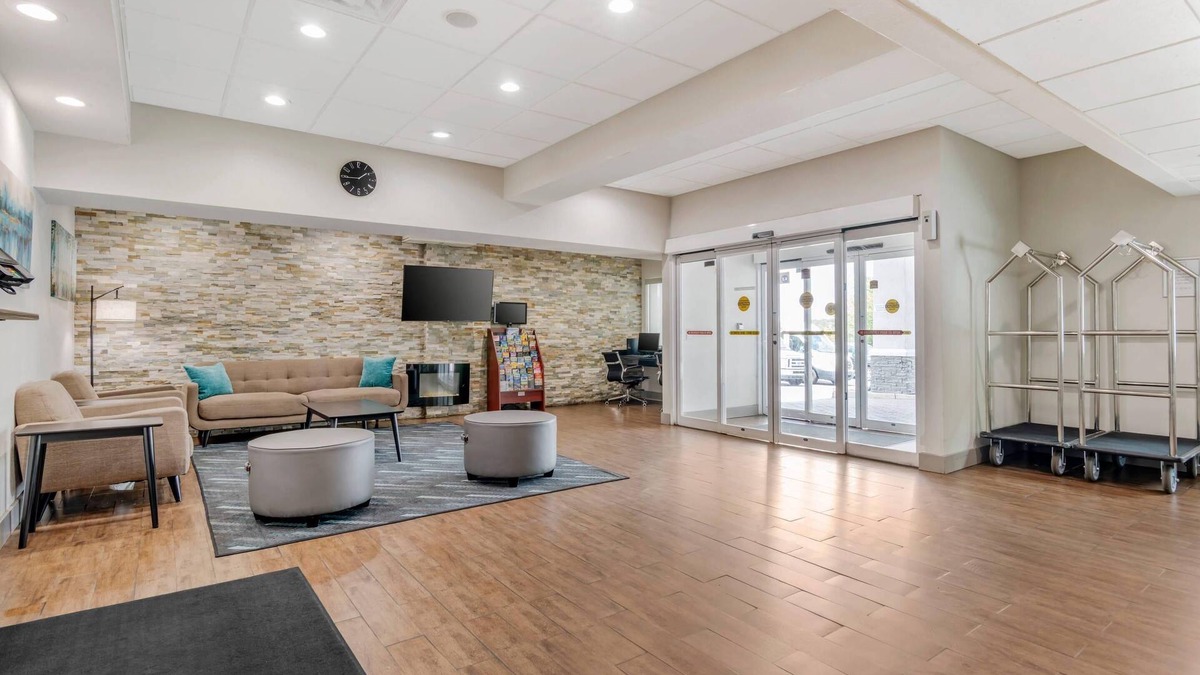 Union City Hotel | Quality Inn & Suites Union City - Atlanta South