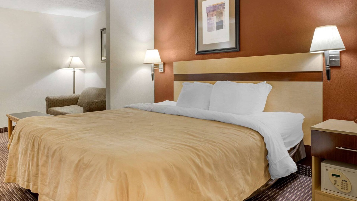 Obetz Hotel | Quality Inn & Suites
