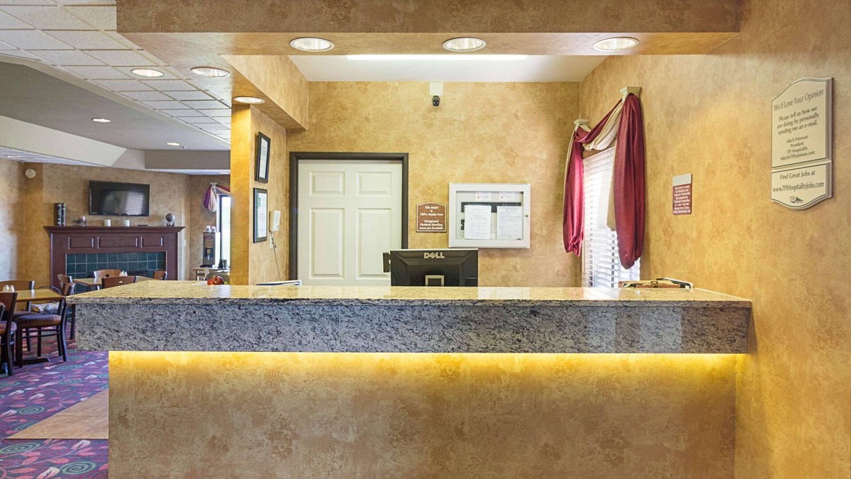 Fairmont Hotel | Quality Inn