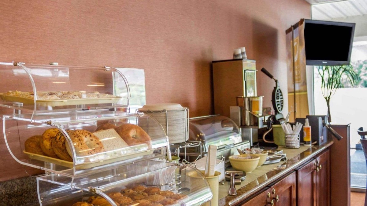 Waterbury Hotel | Quality Inn Waterbury East