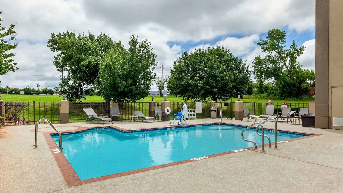 Sherman Hotel | Quality Suites Sherman