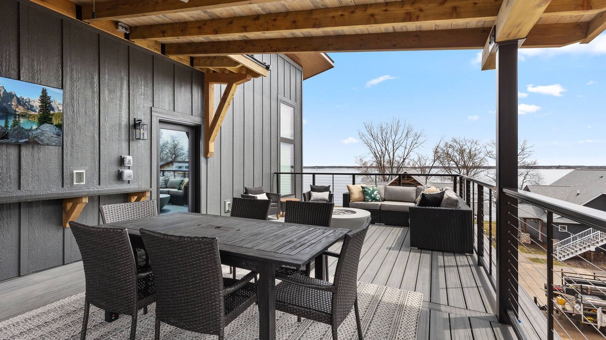 Nisswa Hotel | Quarterdeck Resort & Restaurant