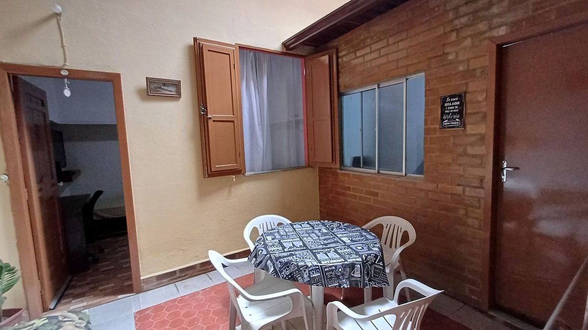 Gavea House | Quarto Suite e Cozinha na Gavea