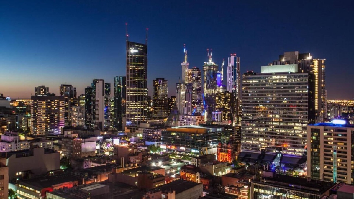 Docklands Apartment | Queen 1-Bedroom Apartment at Rosslyn Street Melbourne
