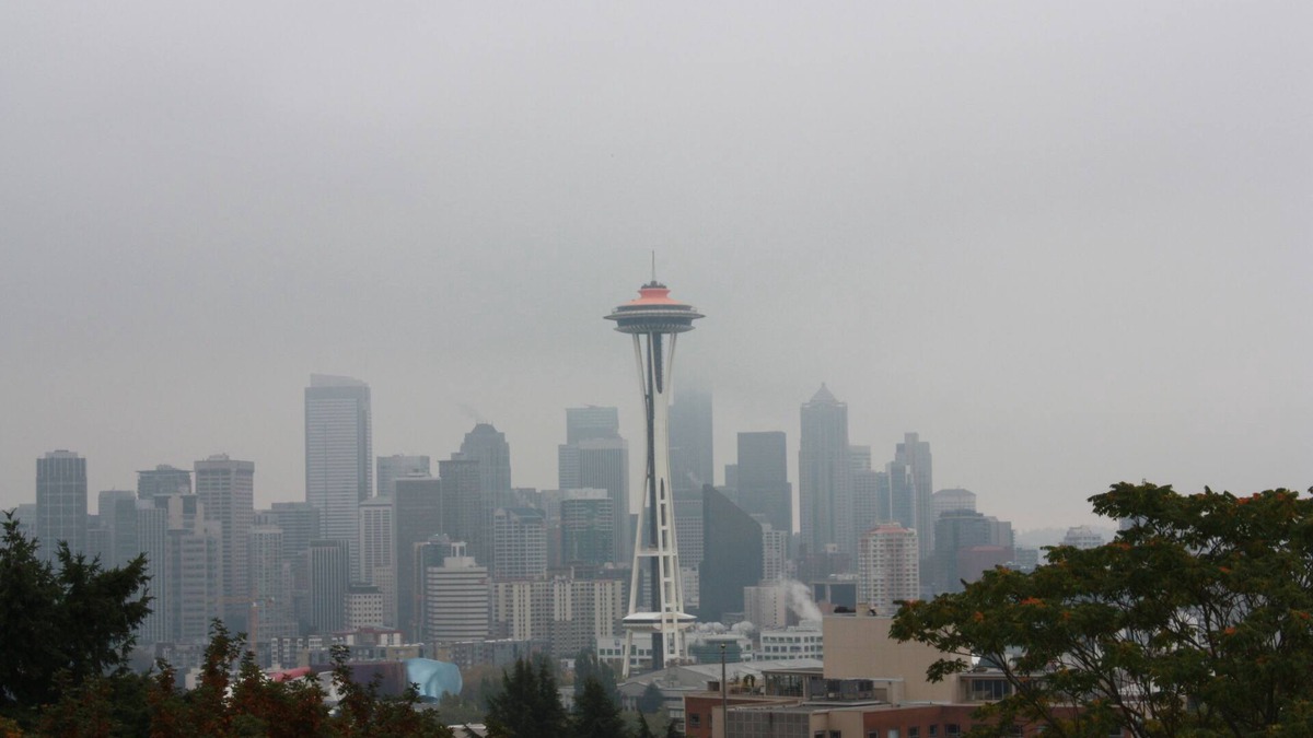 East Queen Anne House | Queen Anne Castle, 1 Bedroom with Sweeping City and Sound Views, 8days max.