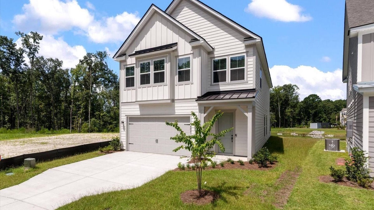 West Ashley House | Queen Bedroom with En Suite-Shared 4BR House