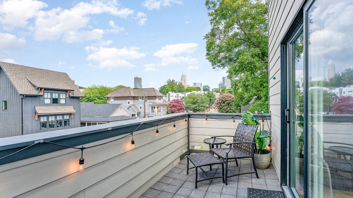 Third Ward House | Queen City Special: 10% Off 3+ nights!
